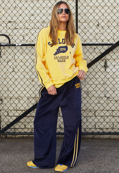 URBAN VELOUR SWEAT - LEMON/NAVY