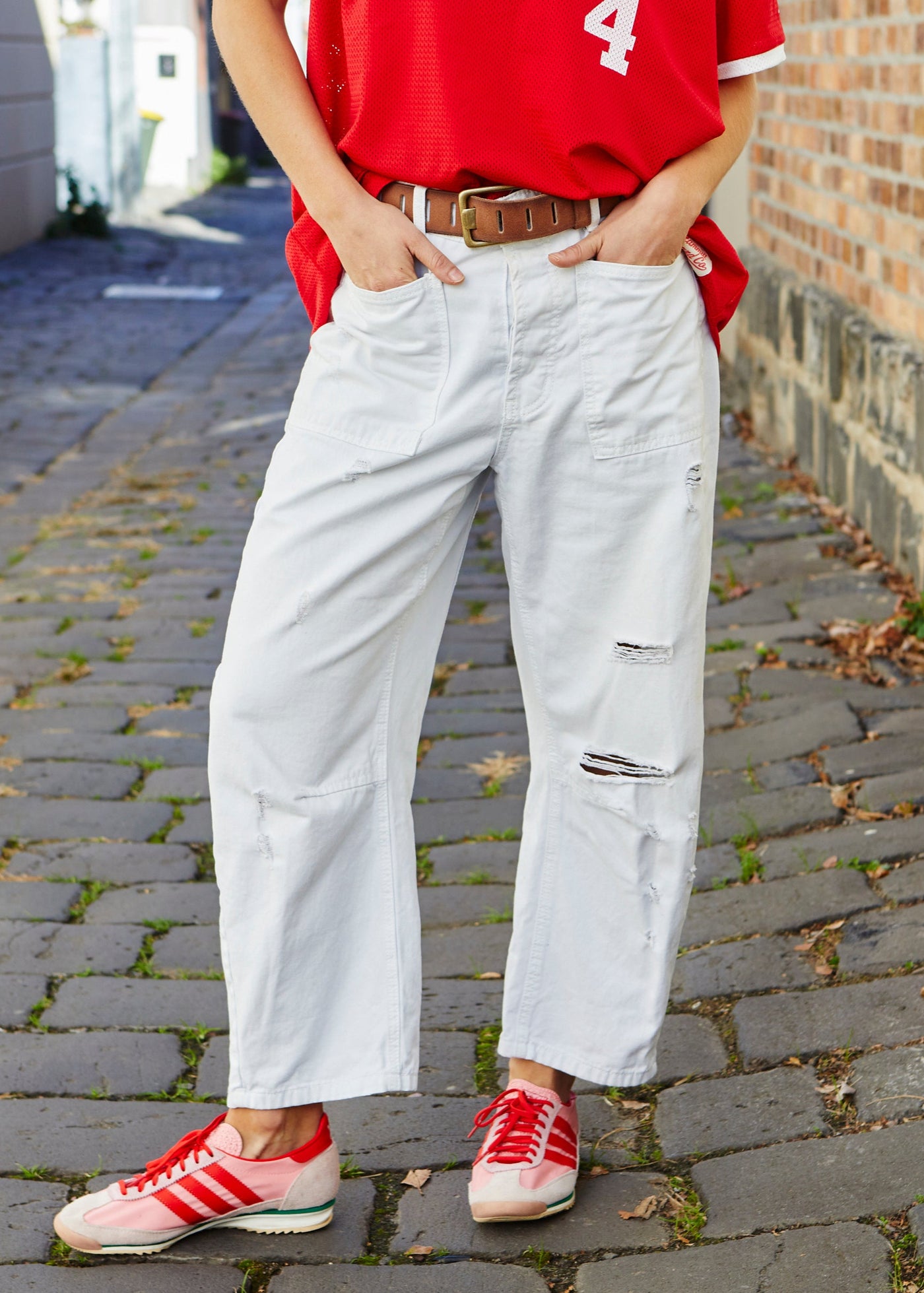 Hammill & Co Carpenter style jean with slight distressing in soft non stretch cotton. A nice longer leg style that can be cuffed up. Each pair has subtle rips down the leg.