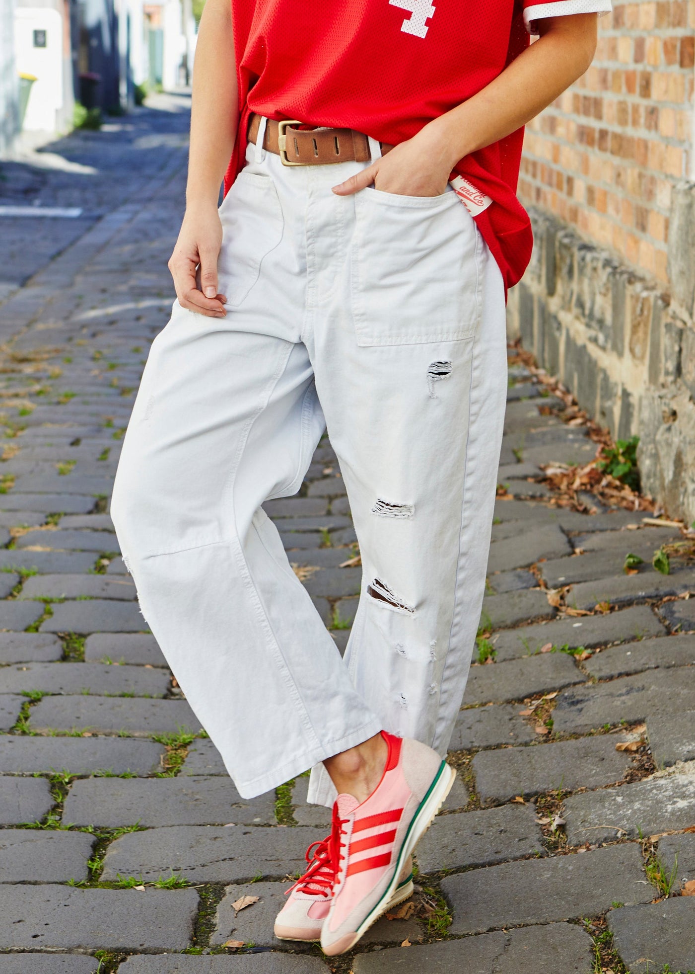 Hammill & Co Carpenter style jean with slight distressing in soft non stretch cotton. A nice longer leg style that can be cuffed up. Each pair has subtle rips down the leg.