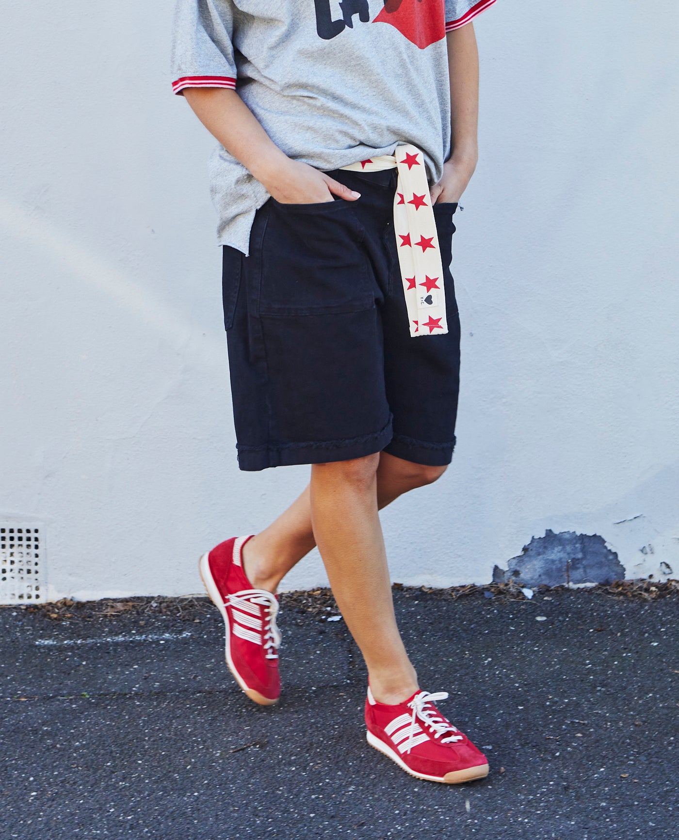 WEEKEND STRETCH SHORT - BLACK