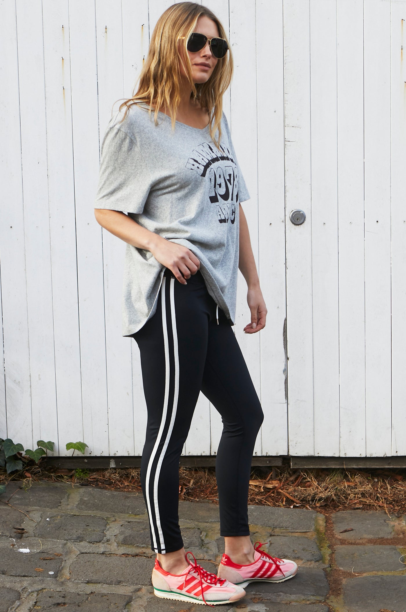 VARSITY LEGGING - BLACK