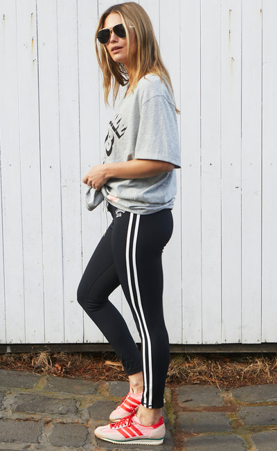 VARSITY LEGGING - BLACK